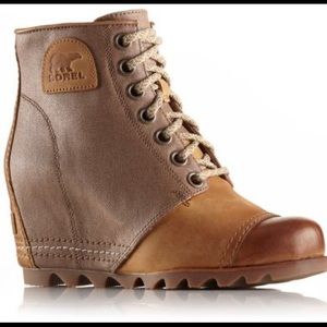 Women’s tan PDX Sorel Wedge- Size 9.5